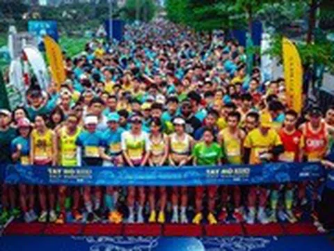 Nam thanh niên ngã gục trước vạch đích giải chạy Tây Hồ: Gia đình đã xin đưa về nhà