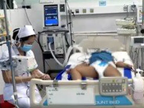 Vụ ngộ độc sau ăn bánh mì: Số người nhập viện tăng lên 328, mở thêm một đơn vị cấp cứu