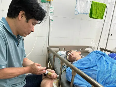 Chàng rể Bắc Ninh hết lòng chăm mẹ vợ ung thư, bố vợ bị tai biến