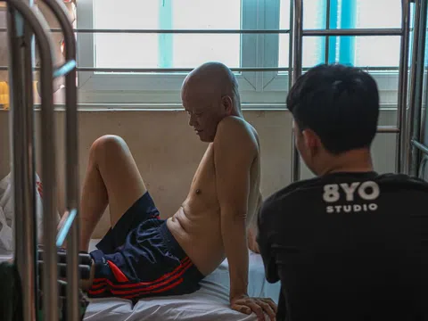 Chuyện những người khỏe coi bệnh viện là nhà