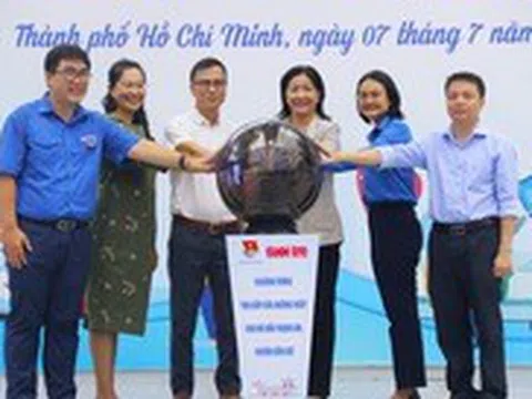 Phó bí thư Thành Đoàn TP.HCM: Hy vọng xã đảo Thạnh An sẽ sớm có tàu cấp cứu hiện đại