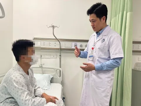Người đàn ông phải cầu cứu bác sĩ sau khi nâng cấp 'cậu nhỏ'