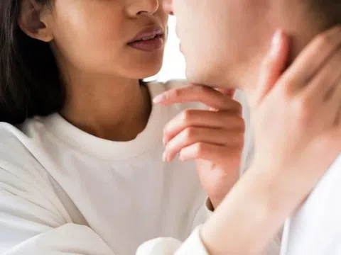 7 thói quen âm thầm 'bào mòn' gan