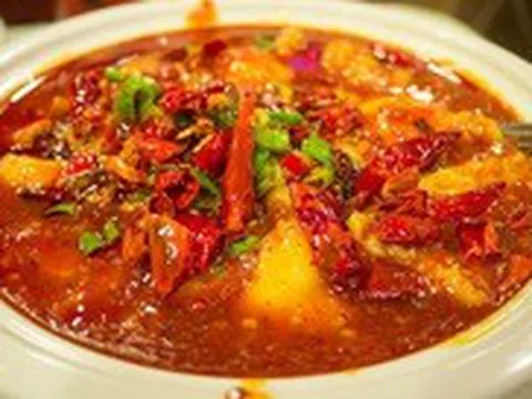 Ăn uống không đúng giờ, đau dạ dày không điều trị, dễ thủng tạng rỗng