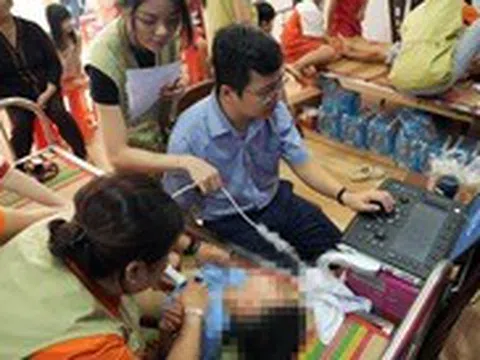 Tầm soát tim miễn phí cho trẻ em vùng biên giới Bình Phước