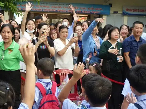 Giúp trẻ dễ 'thích nghi' với các tiết học ở trường, cha mẹ cần làm gì?