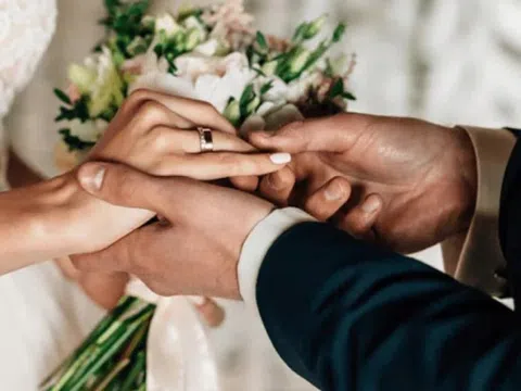 Thách thức dân số khi người trẻ kết hôn muộn và người càng giàu càng sinh ít con