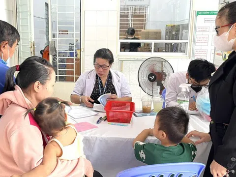 TP.HCM bắt đầu 'chiến dịch' tiêm vắc xin sởi cho trẻ