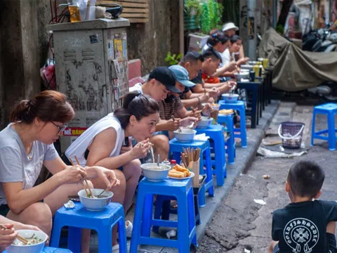 Hai ngày ở Hà Nội thưởng thức món ăn đường phố