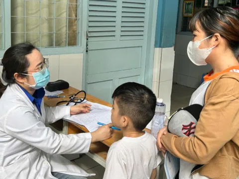 Hơn 54.000 trẻ em, nhân viên y tế đã được tiêm vắc xin sởi