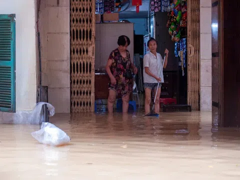 Loạt bệnh về mắt dễ gặp phải trong mùa mưa bão