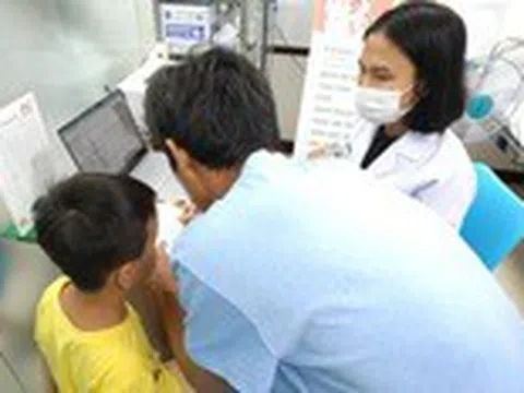 Nhi đồng 315 chăm sóc sức khỏe cho trẻ em mồ côi vì Covid-19