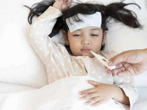 3 kiểu sốt cảnh báo nguy hiểm ở trẻ