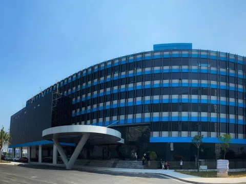 Cận cảnh bệnh viện nhi ở Hà Nội có nội, ngoại thất đẹp như khách sạn