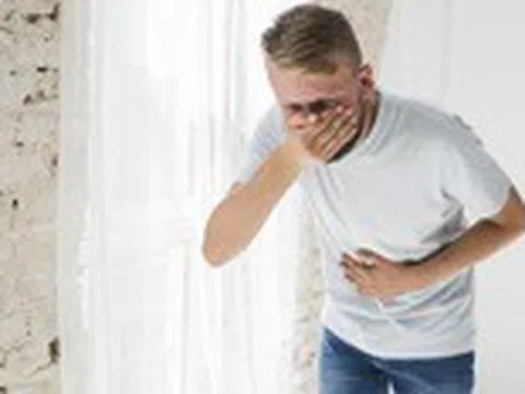 Bác sĩ mách cách xử lý ban đầu tại nhà khi bị trào ngược dạ dày thực quản