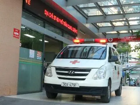 Thiếu niên suýt mất 'cậu nhỏ' vì tự lộn bao quy đầu