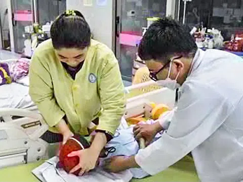 Làm sao phòng ngừa tổn thương gan trong sốt xuất huyết?