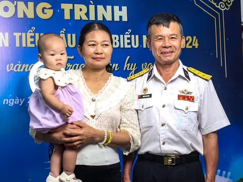 Vợ chồng người lính Trường Sa hơn 100 lần hiến tiểu cầu