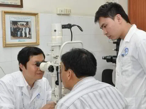 Tại sao người trẻ cũng mắc bệnh glôcôm?