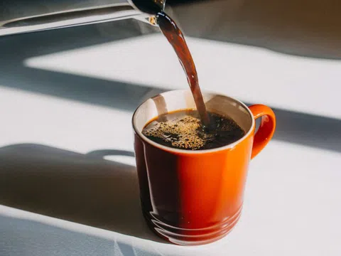 Nếu 'quá nghiện' cà phê, bạn hãy thử những thay đổi nhỏ để giảm lượng caffeine