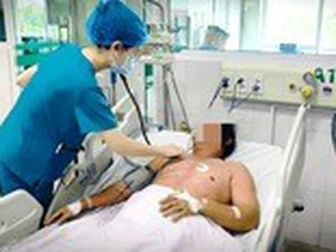 Người đàn ông bị suy hô hấp cấp do mắc bệnh sởi