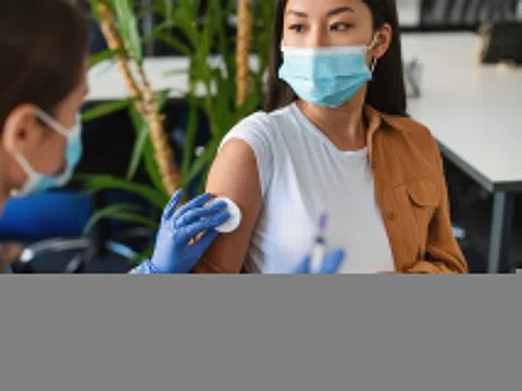 Tiêm vaccine bạch hầu cho bà bầu có an toàn?