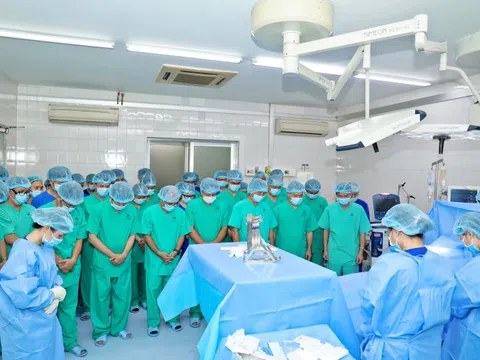 Hình ảnh xúc động bên trong phòng hiến tạng của thanh niên 18 tuổi