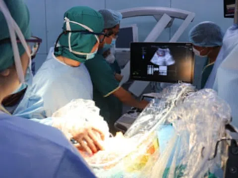Cách một ngày, bệnh viện ở TP.HCM lại thực hiện một ca ghép gan
