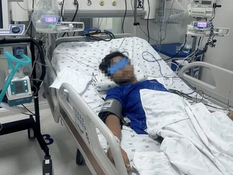 Thách nhau ăn nắm gạo màu hồng, bé trai ở TP.HCM nguy kịch