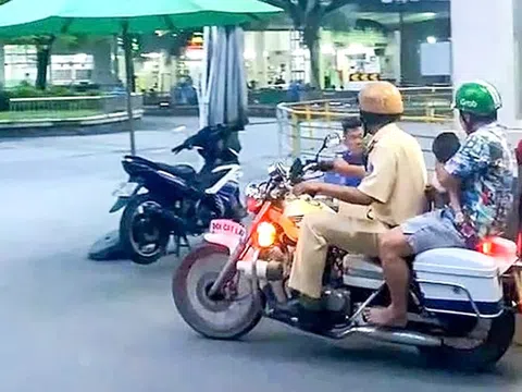 Con lên cơn co giật, người cha cầu cứu cảnh sát giao thông Cát Lái chở đi bệnh viện