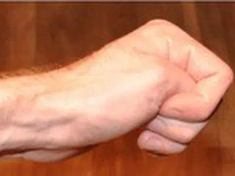 Bài tập hạ huyết áp cấp tốc, mất vài phút đôi khi cứu sống cả đời