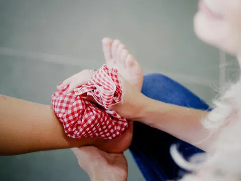 Dấu hiệu bị bong gân, sai khớp