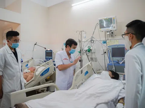 2 người chết, 14 người nhập viện trong vụ cháy nhà ở TP.HCM