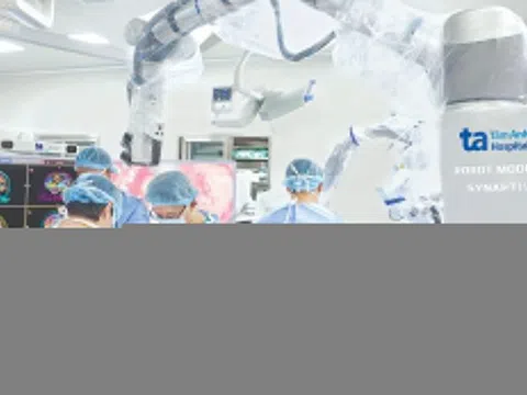 Hơn 100 ca mổ não, tủy sống được thực hiện bằng Robot AI tại Việt Nam