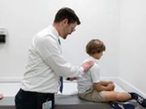 Ngày càng nhiều trẻ em bị sỏi thận, 'thủ phạm' không xa lạ