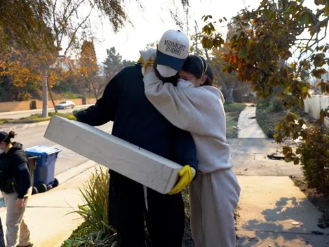 Mỹ ban bố tình trạng khẩn cấp về sức khỏe ở bang California do cháy rừng