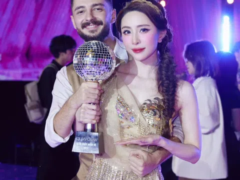 Gu mặc gợi cảm của Quỳnh Nga