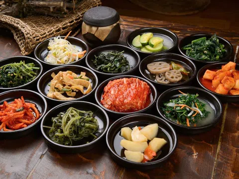 Banchan - món phụ mà chính trong ẩm thực Hàn Quốc