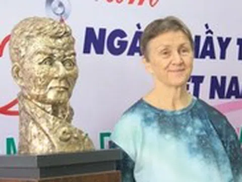 Hành trình không ngoảnh lại của 'bà Tây' Virginia Mary Lockett