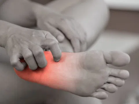 Dấu hiệu cảnh báo bệnh gan vào buổi tối