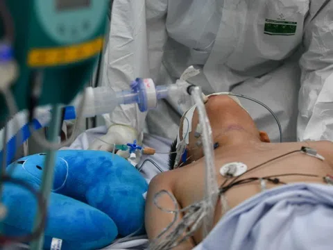 Ngủ li bì hai ngày, thiếu niên ở Bình Dương nhập viện khẩn
