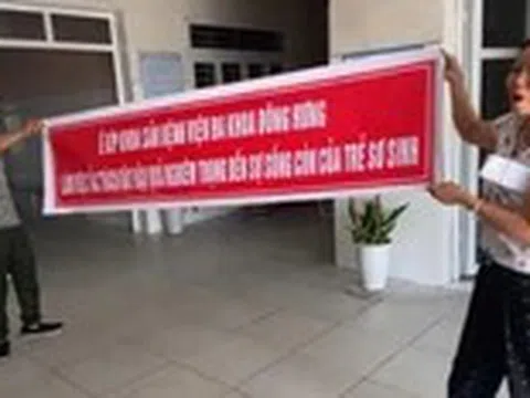 Trẻ sơ sinh tím tái, thở yếu, người nhà tố kíp trực ca sinh tắc trách