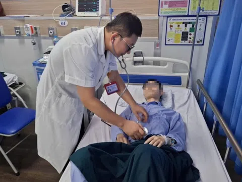 Nam thanh niên nguy kịch sau 5 ngày nóng sốt