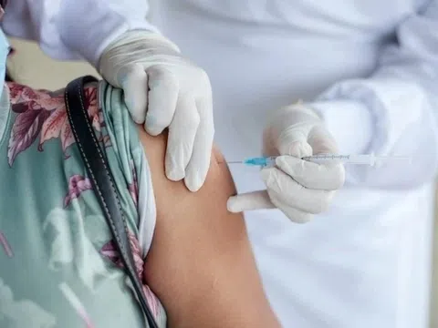 Có nên tiêm phòng vaccine cúm A trước khi mang thai?