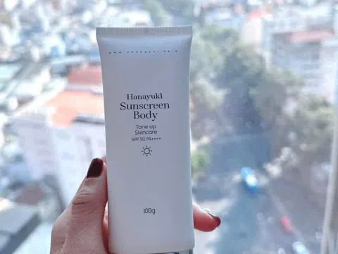 Kem chống nắng của công ty chồng Đoàn Di Băng bị buộc thu hồi