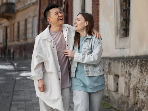 Vì sao đàn ông thường cao hơn phụ nữ?