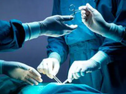 Miếng dán sinh học giúp cầm máu, dán kín mô chỉ trong vài giây