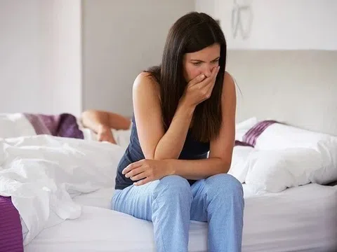 Vì sao thay đổi nội tiết tố dễ gây viêm âm đạo?