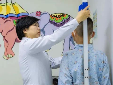 PGS Nguyễn Trọng Hưng: 'Chiều cao của trẻ không phải chuyện hên xui'