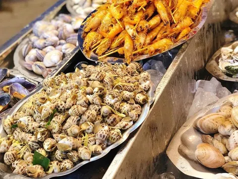 Ăn buffet ốc phải nhập viện: Mối nguy bị bỏ quên